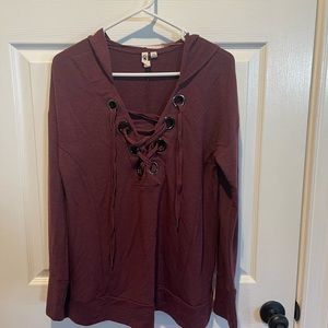 Cable & Gauge  small burgundy hoodie top